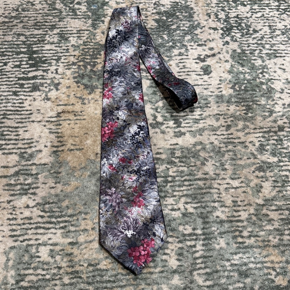 Vintage Bugle Boy USA Floral Necktie